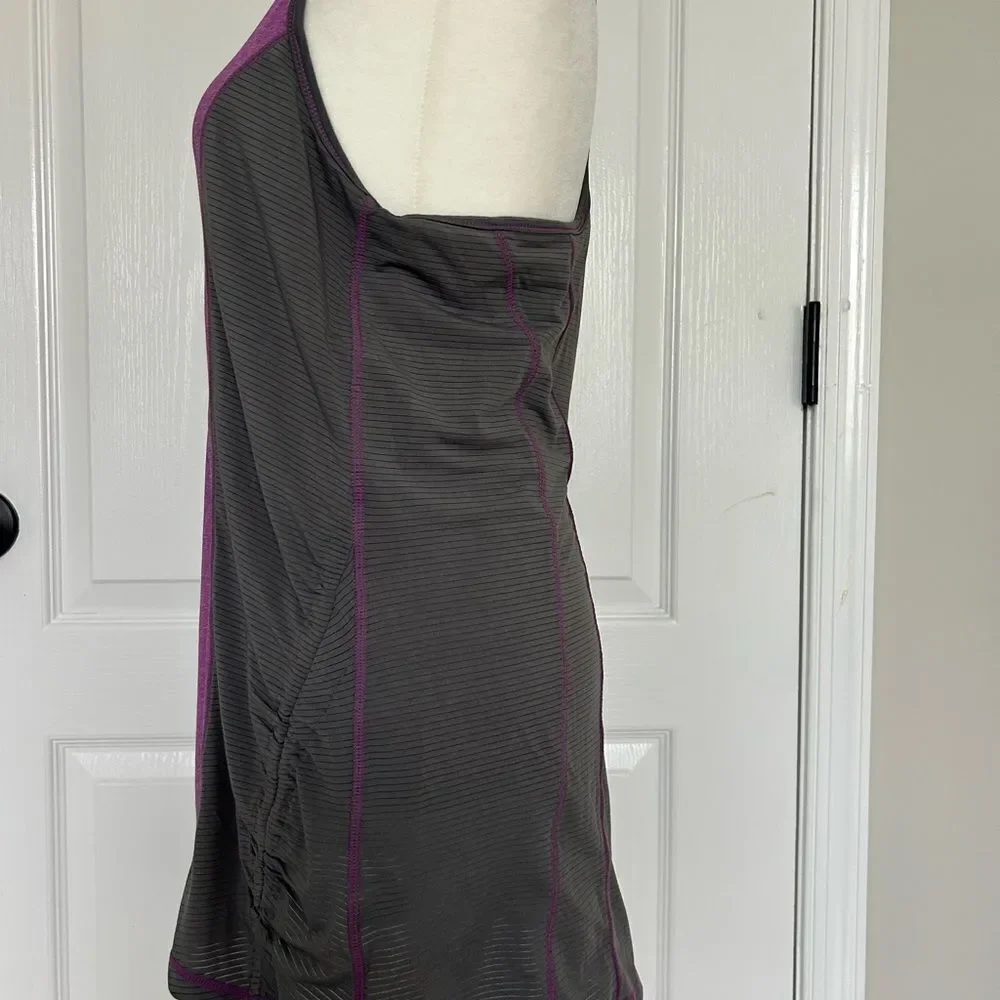 Reebok Women's New Purple & Gray Athletic Tank Top Size Medium - Picture 4 of 11